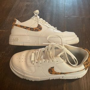 Women’s Air Force 1 Pixel SE Leopard